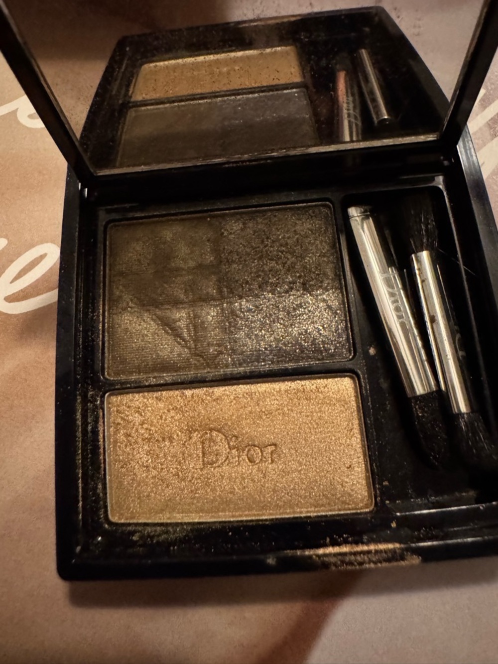 Dior Women Eyeshadow Duo - Olive Green & Shimmer Gold.  3 Couleurs in Smoky - Picture 2 of 3
